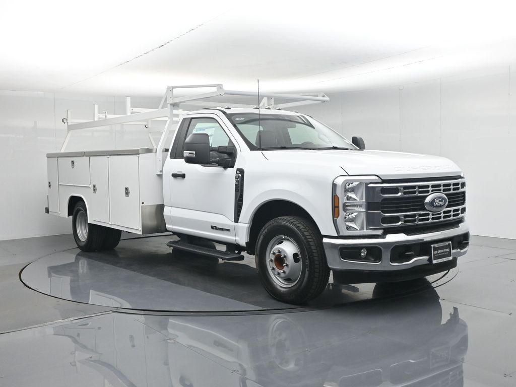2025 Ford F-350 XL Regular Cab 169-In DRW's photo