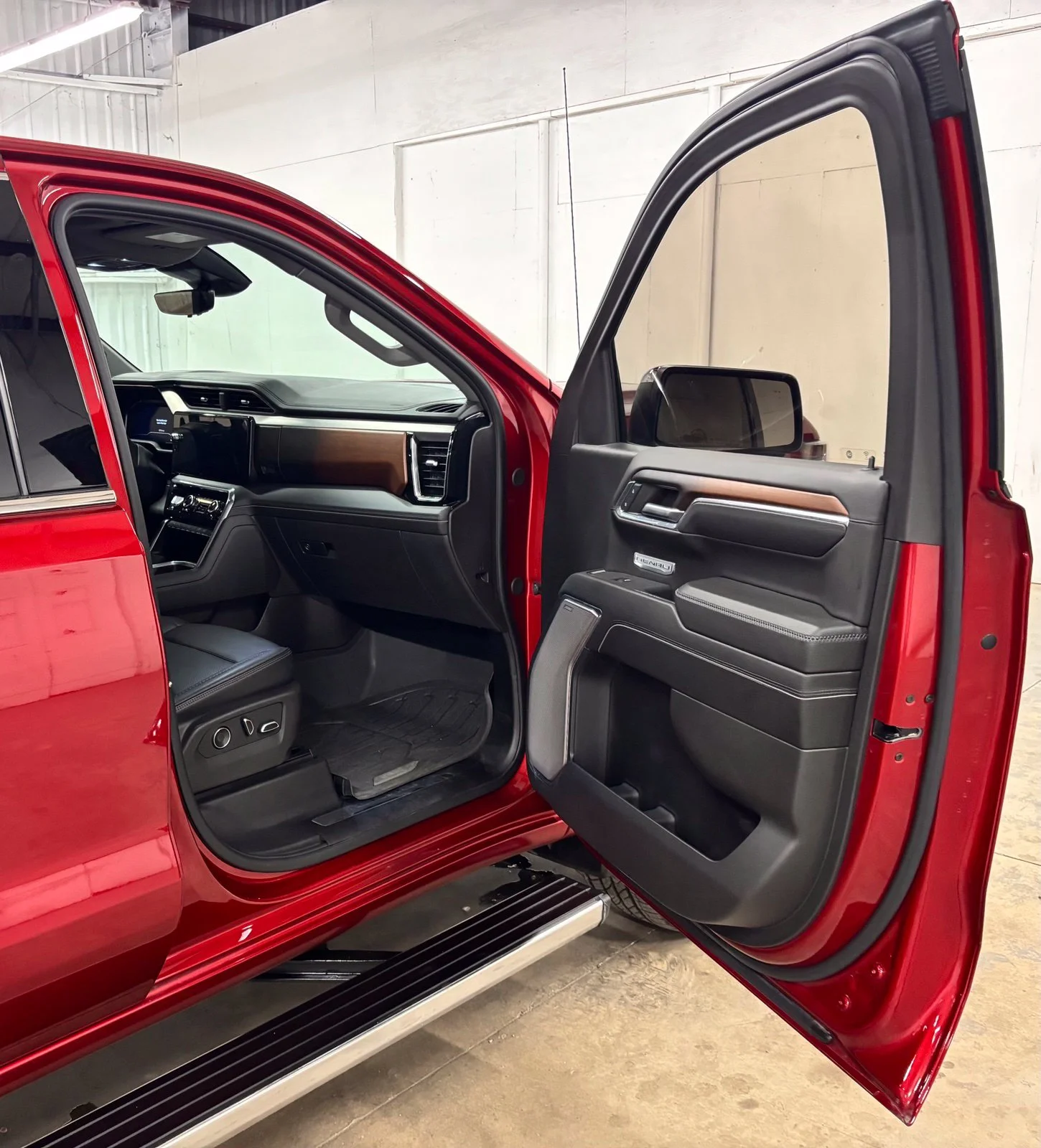 Used 2024 Red GMC Denali image 17