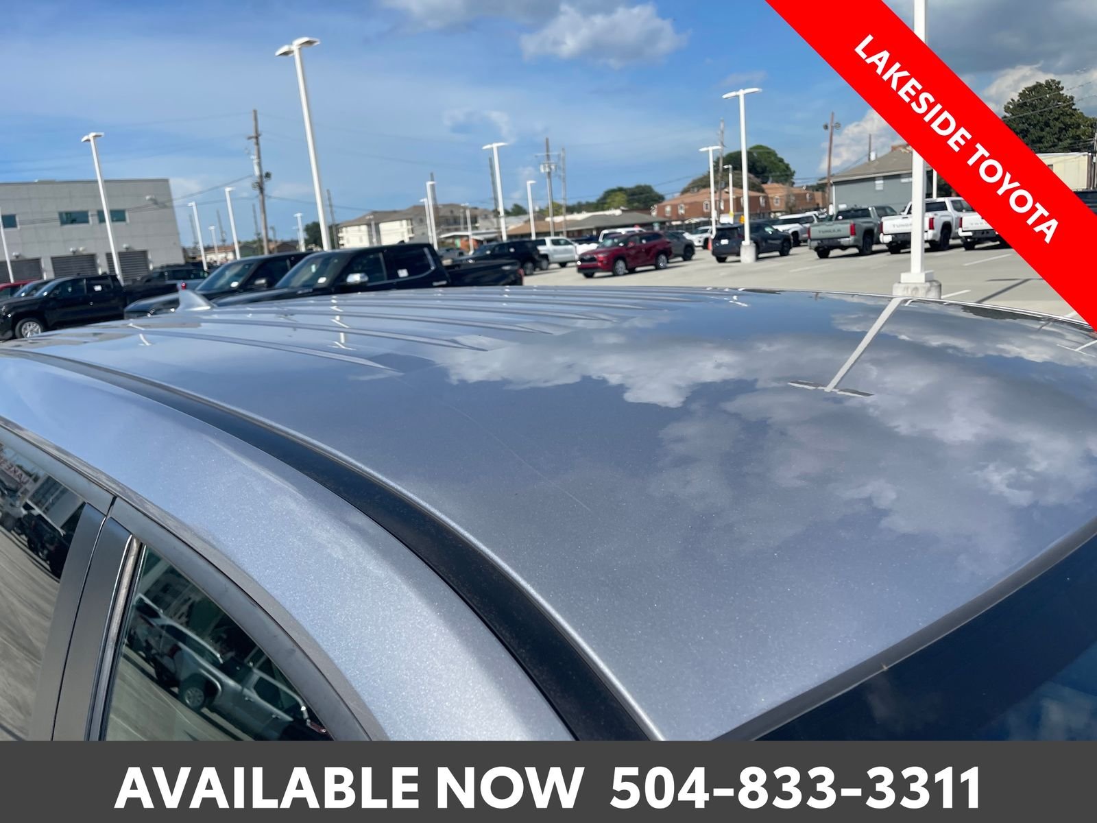 Used 2023 Silver Honda EX-L image 9