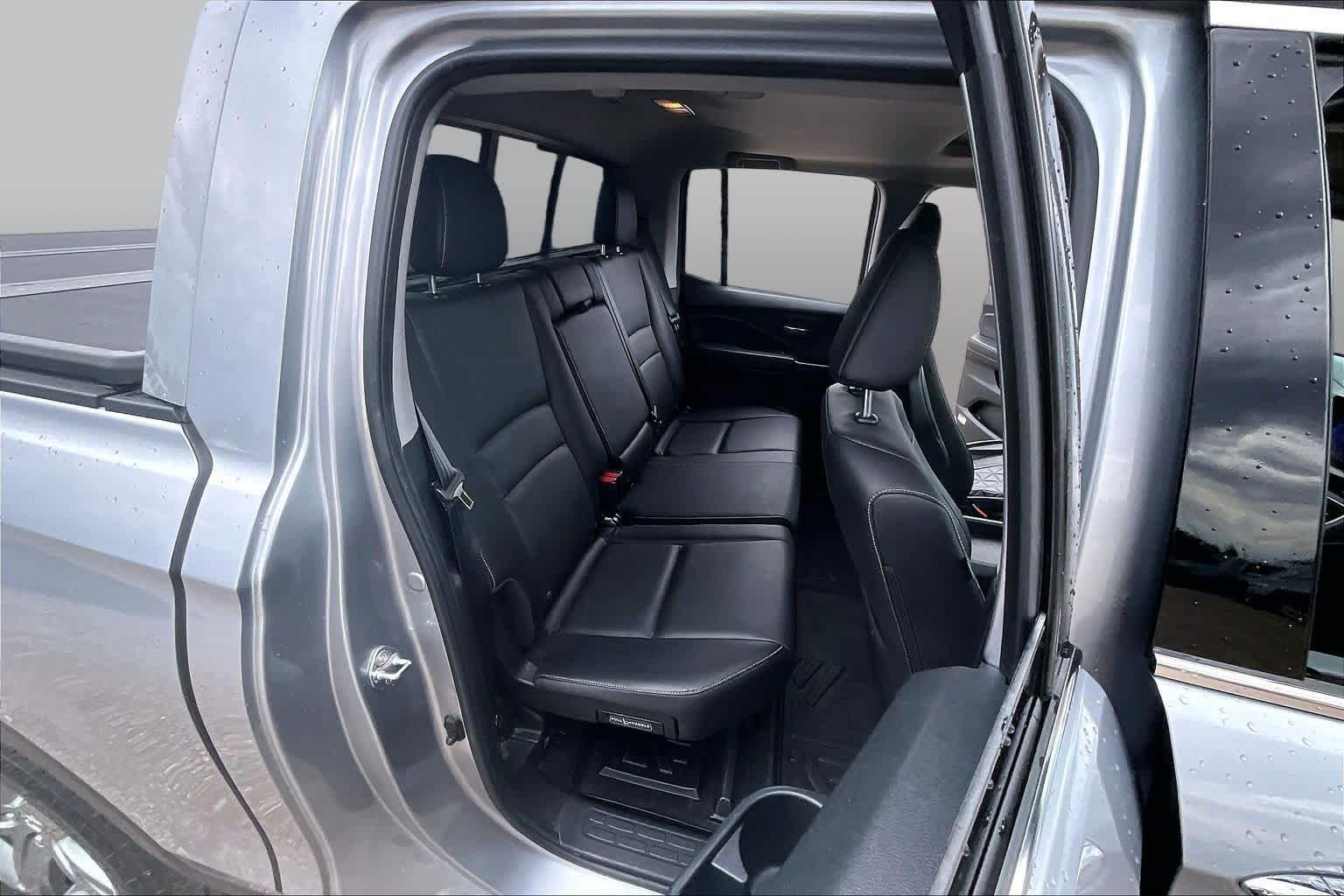 Used 2023 Lunar Silver Metallic Honda RTL-E image 17