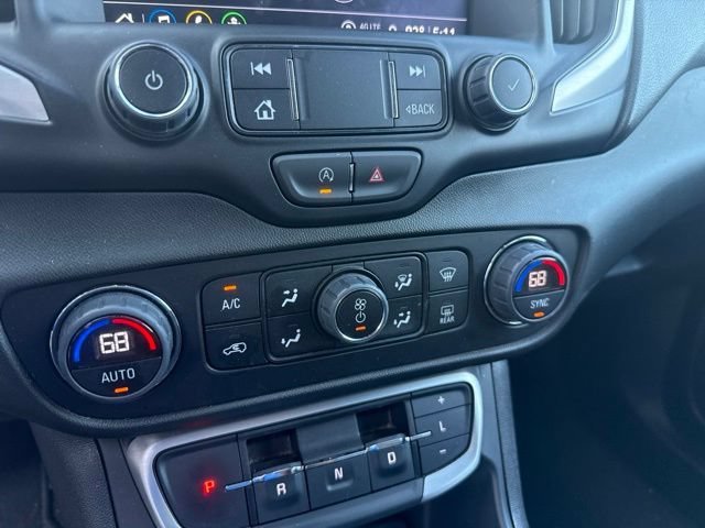Used 2024 Sterling Metallic GMC SLT image 16