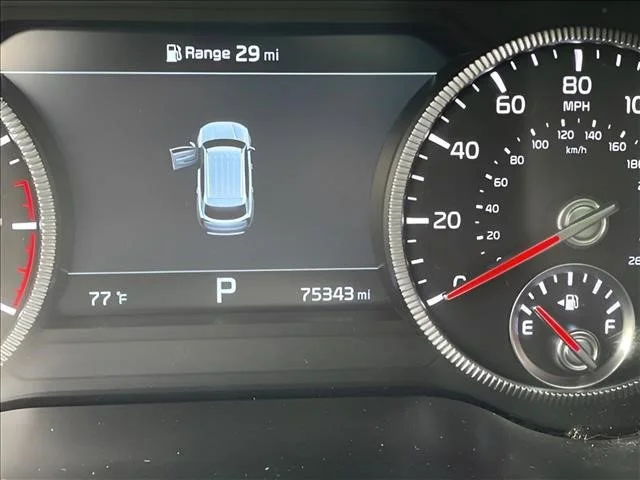Used 2022 Wolf Gray Kia SX image 21
