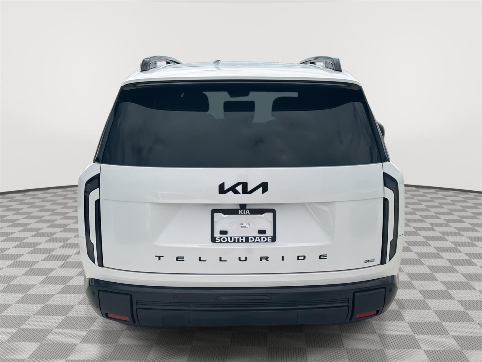 New 2027 Glacial White Pearl Kia X-Line EX image 4