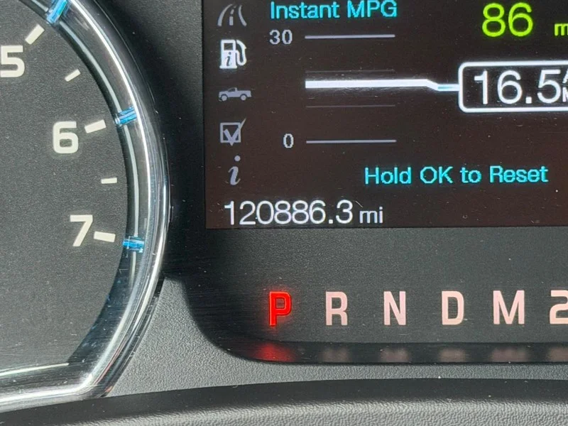 Used 2011 Ingot Silver Metallic Ford Lariat image 22