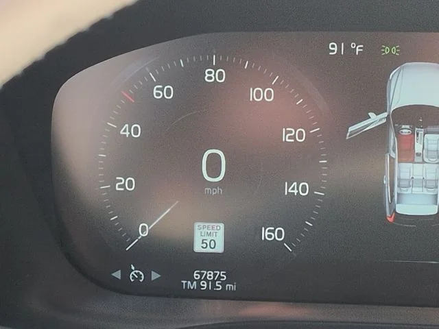 Used 2021 White Volvo T5 Momentum image 21
