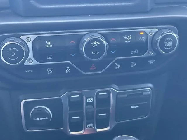 Used 2020 Gray Jeep Unlimited Sport S image 28