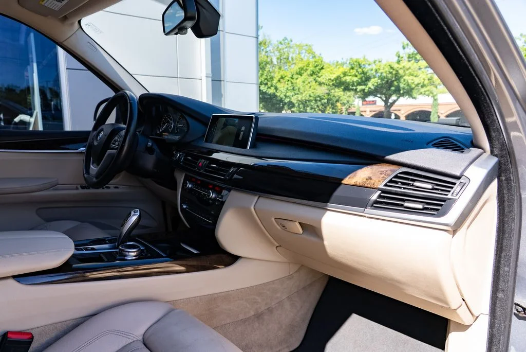 Used 2015 Gray BMW xDrive35d image 29