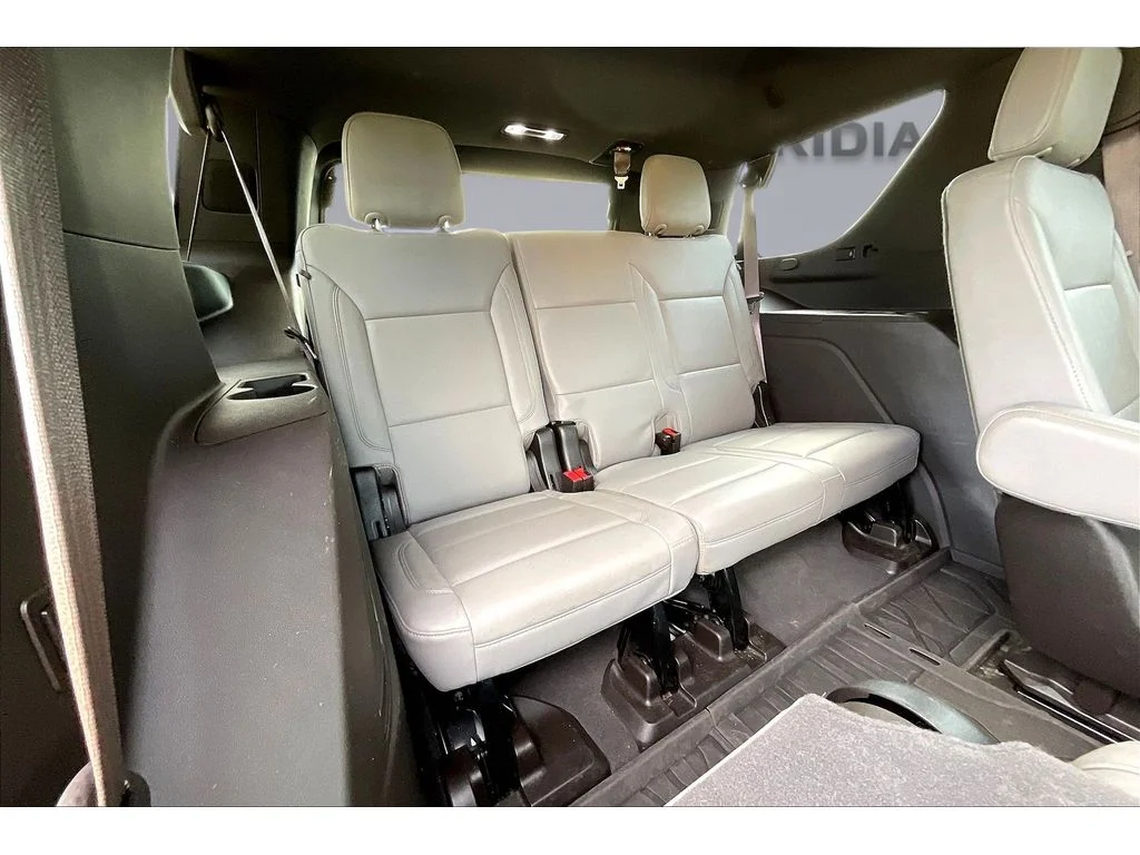 Used 2023 Summit White Chevrolet Z71 image 20