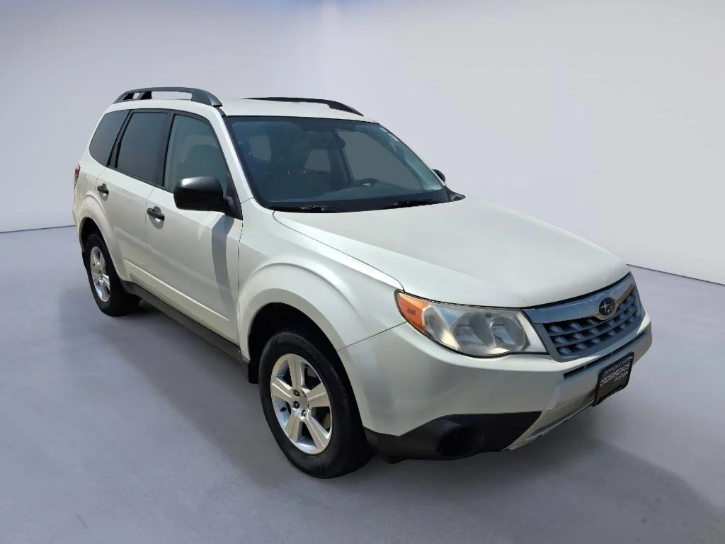 Used 2013 Satin White Pearl Subaru 2.5X image 7