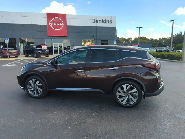Used 2019 Brown Nissan SL image 10
