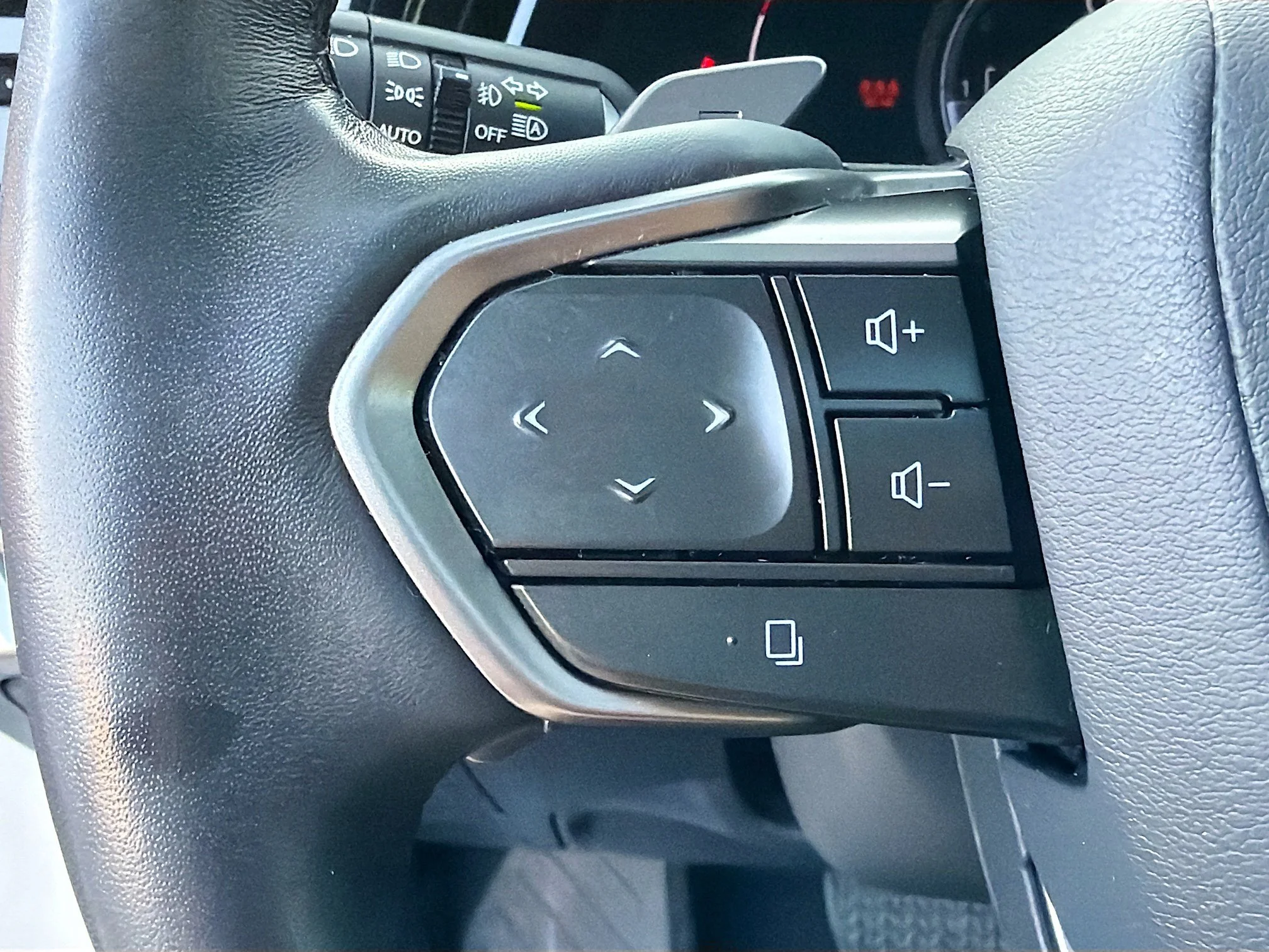 Used 2023 Eminent White Pearl Lexus RX 350 Premium Plus image 38