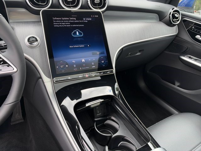 Used 2026 Starling Blue Metallic Mercedes-Benz GLC 300 image 38