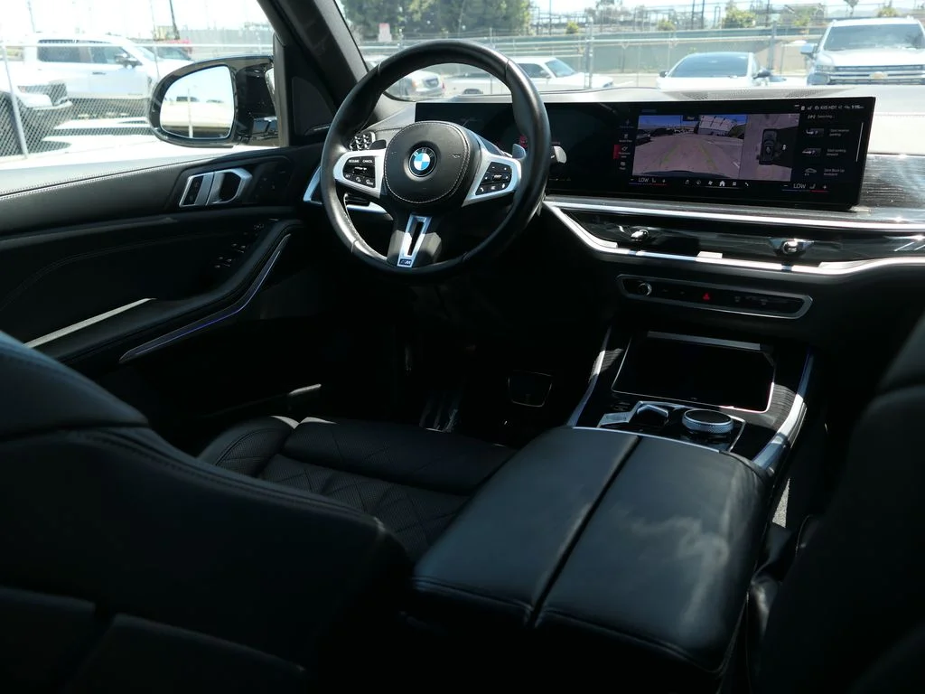 Used 2025 Brooklyn Grey Metallic BMW M60i image 24