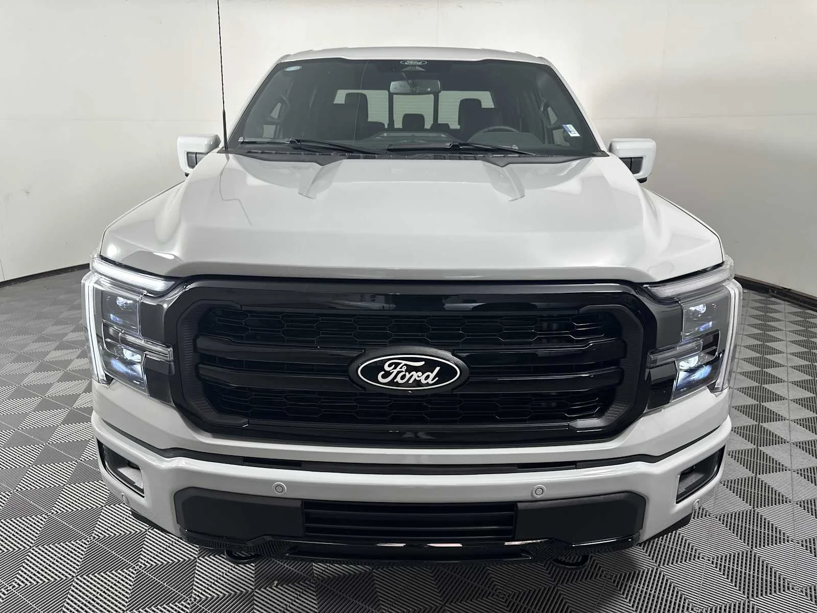 New 2026 Avalanche Gray Ford LARIAT image 2