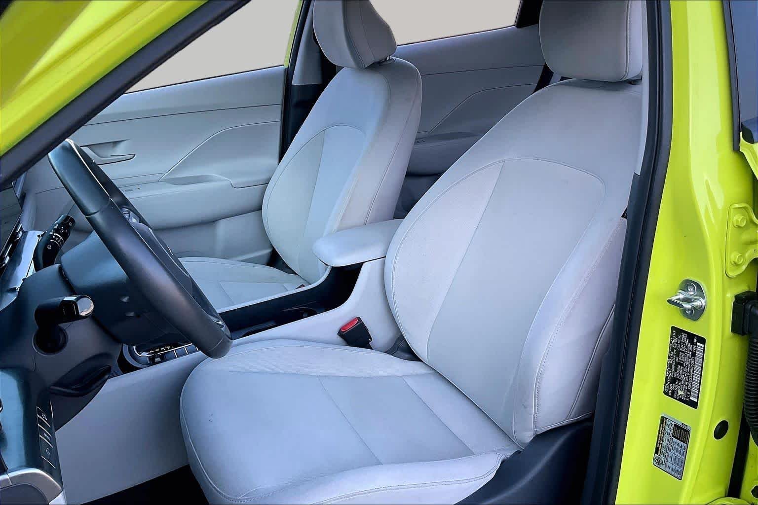 Used 2024 Neoteric Yellow Hyundai SEL image 8