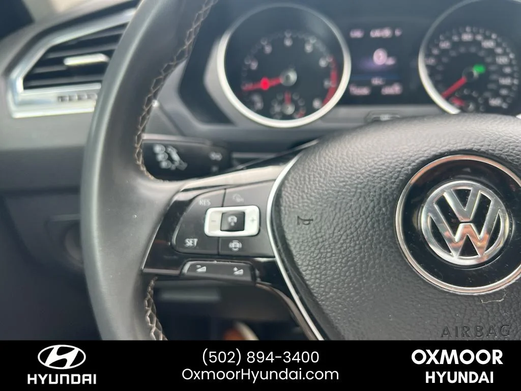 Used 2021 Deep Black Pearl Volkswagen SE R-Line Black image 9