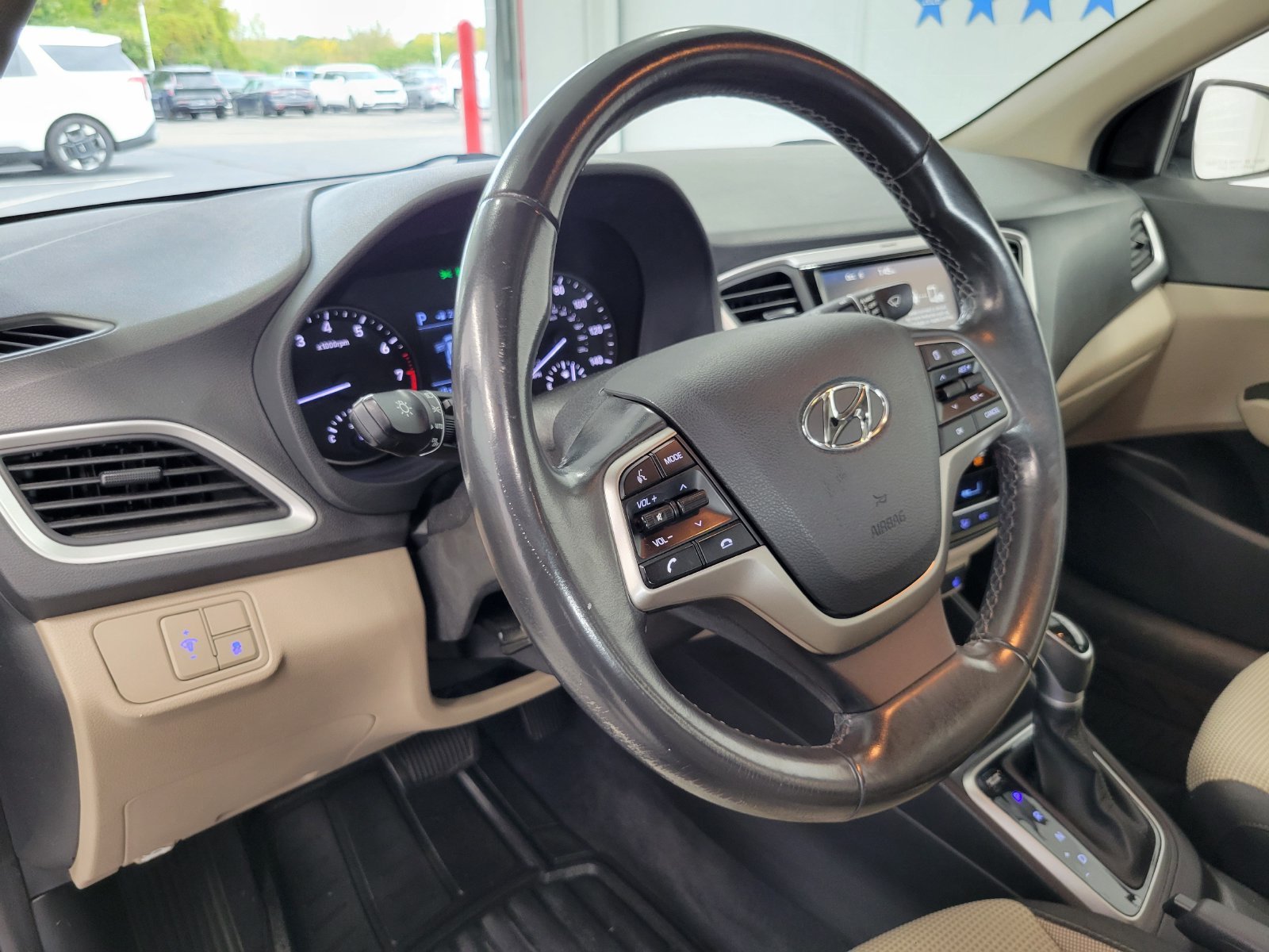 Used 2022 White Hyundai Limited image 10