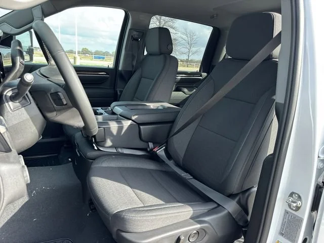 New 2026 Summit White Chevrolet LT DRW image 22