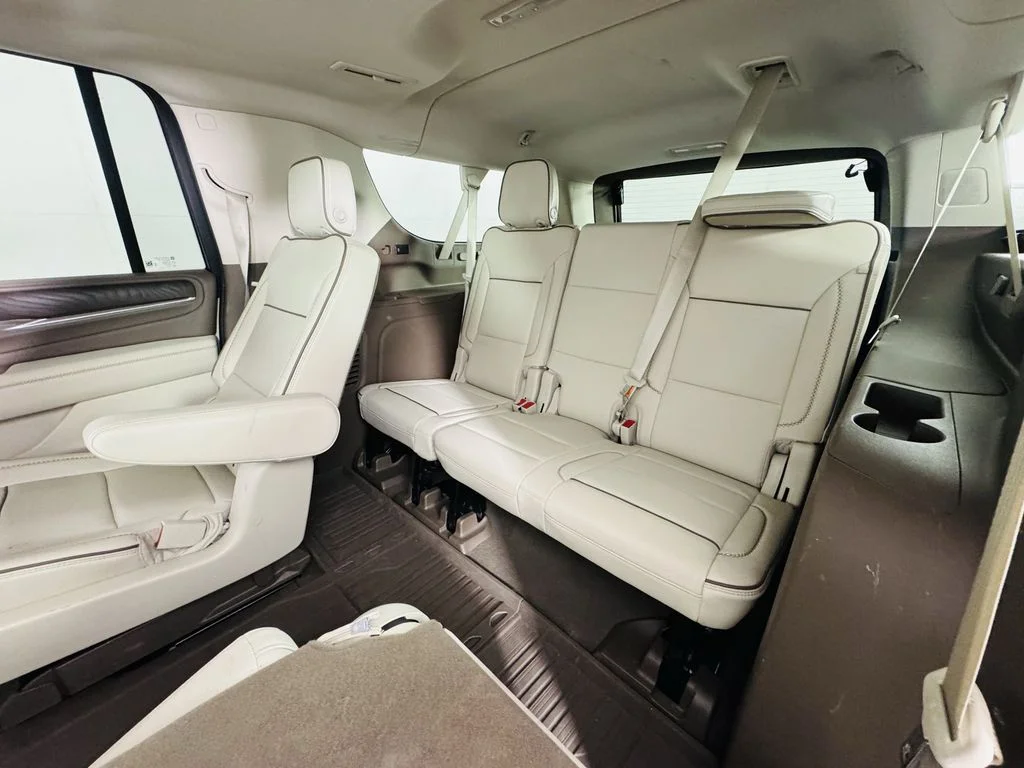 Used 2023 White GMC Denali image 22