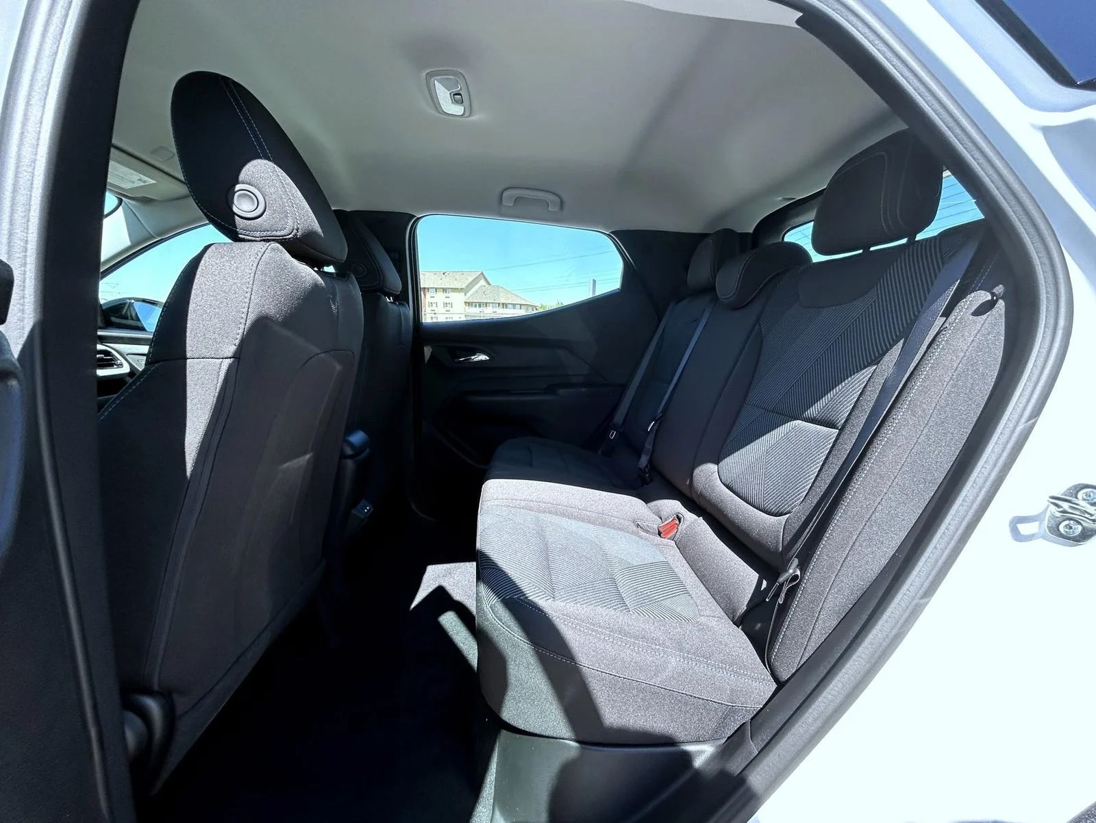 New 2027 Summit White Chevrolet LT image 19