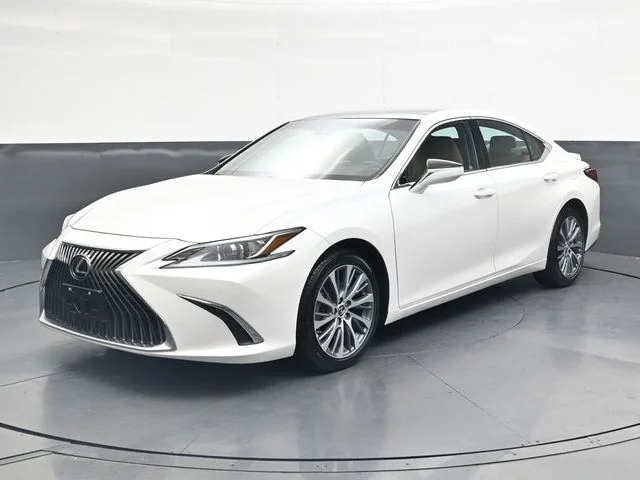 Used 2021 White Lexus 350 image 10