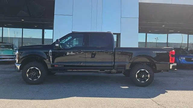 New 2027 Agate Black Metallic Ford XLT 4WD image 24