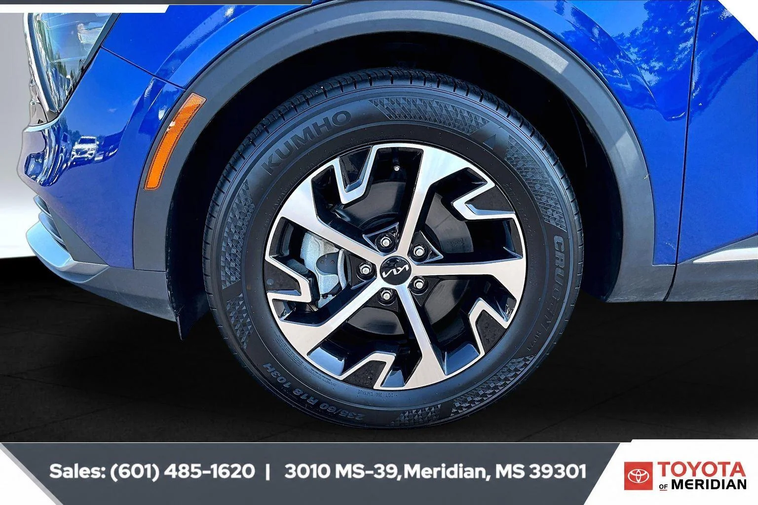 Used 2023 Sapphire Blue Kia EX image 7