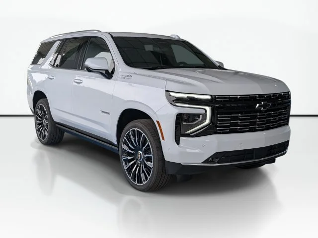 New 2027 Polar White Tricoat Chevrolet High Country image 3
