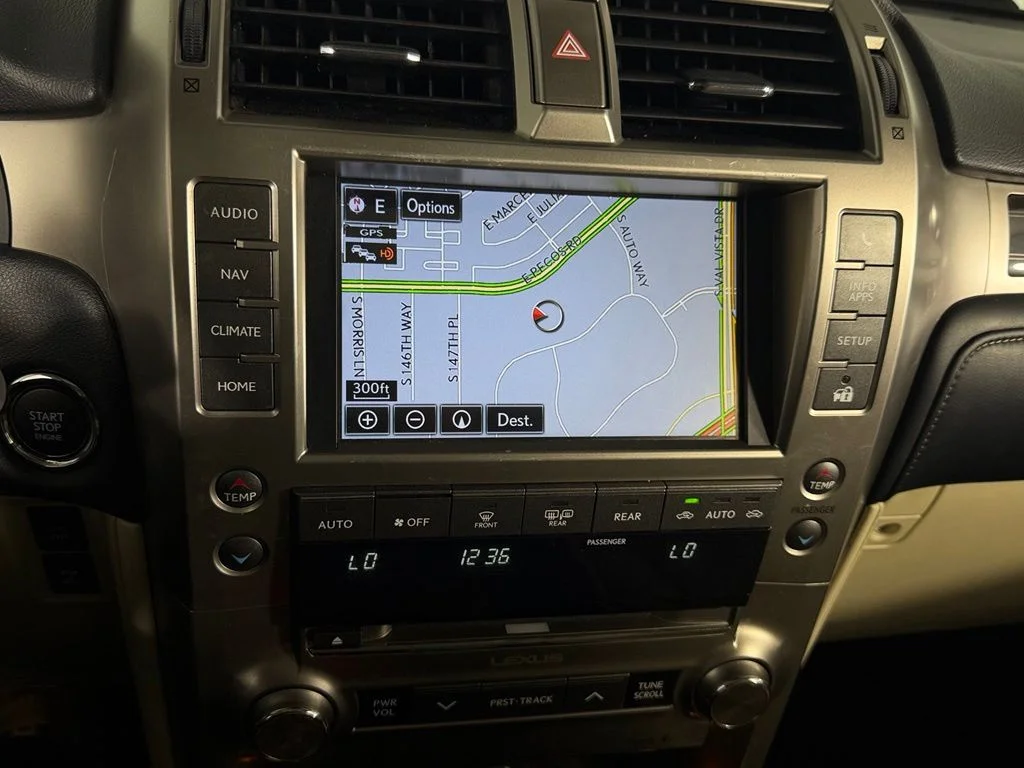 Used 2021  Lexus 460 image 18