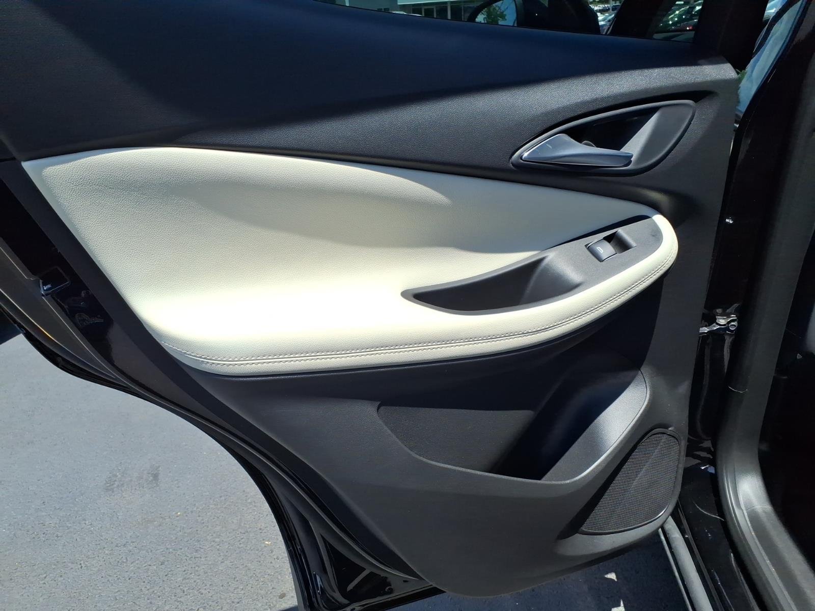 Used 2021 Ebony Twilight Metallic Buick Preferred image 17
