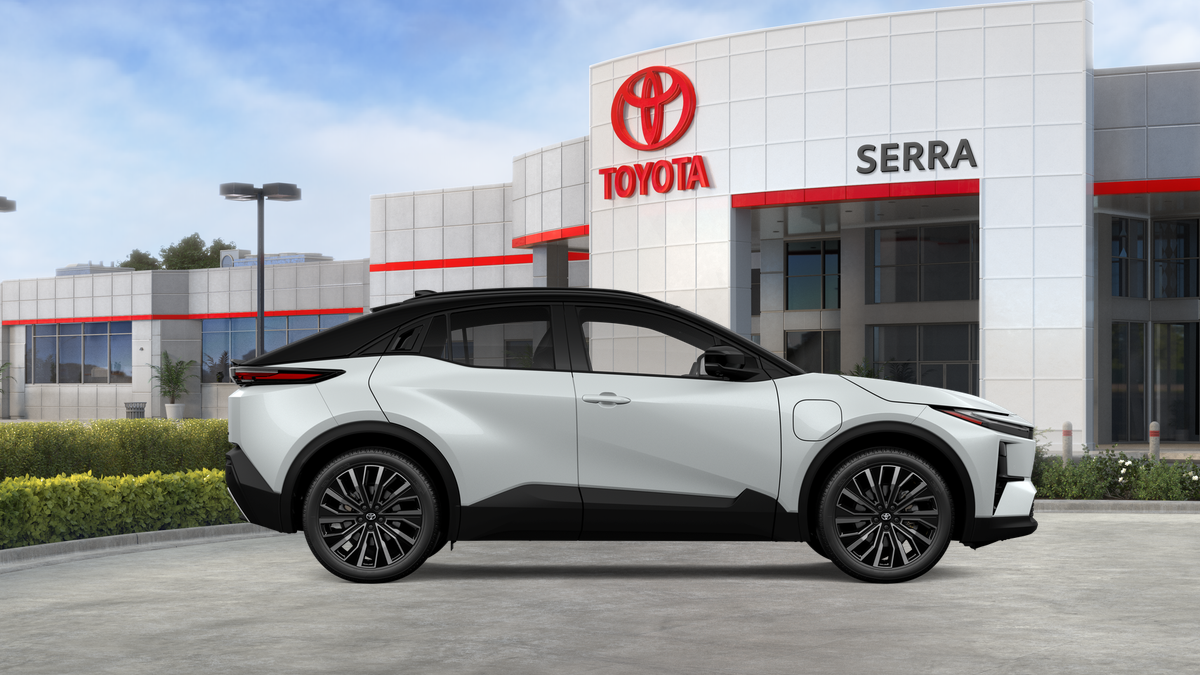 New 2026 Wind Chill Pearl with Midnight Black Metallic roof Toyota XSE image 11