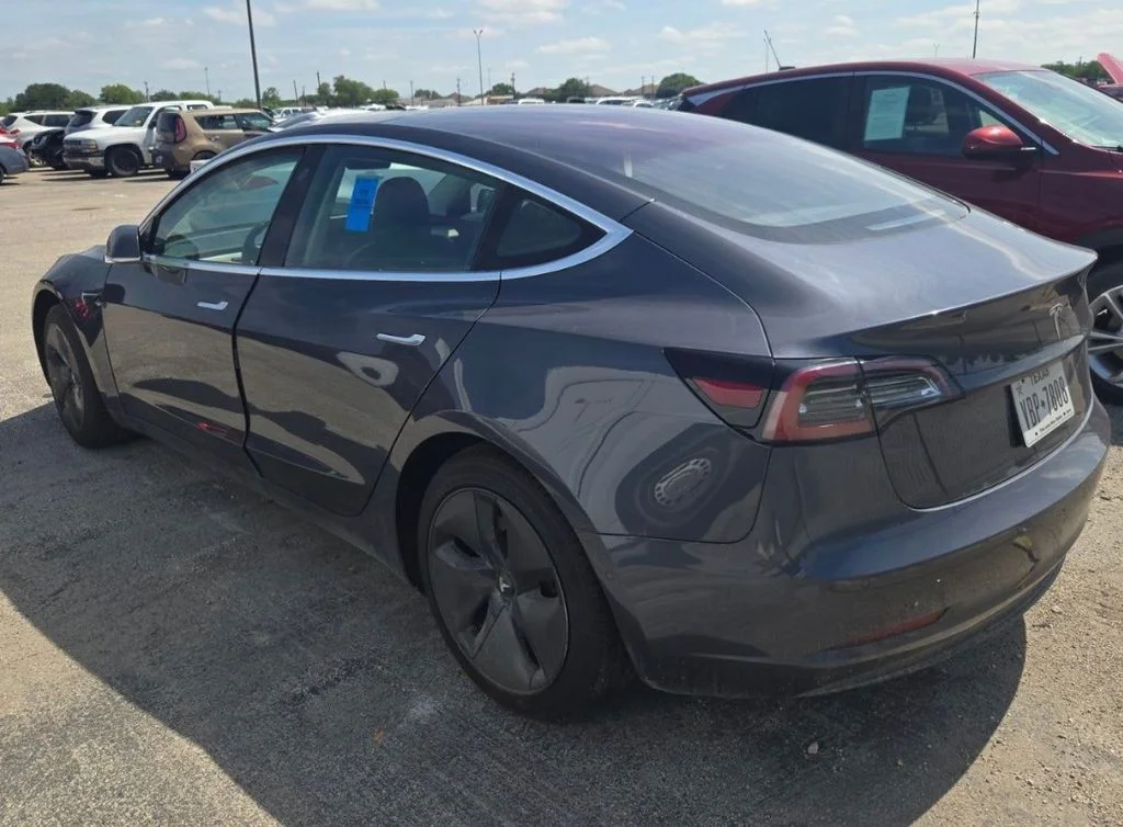 Used 2018 Gray Tesla Long Range image 13