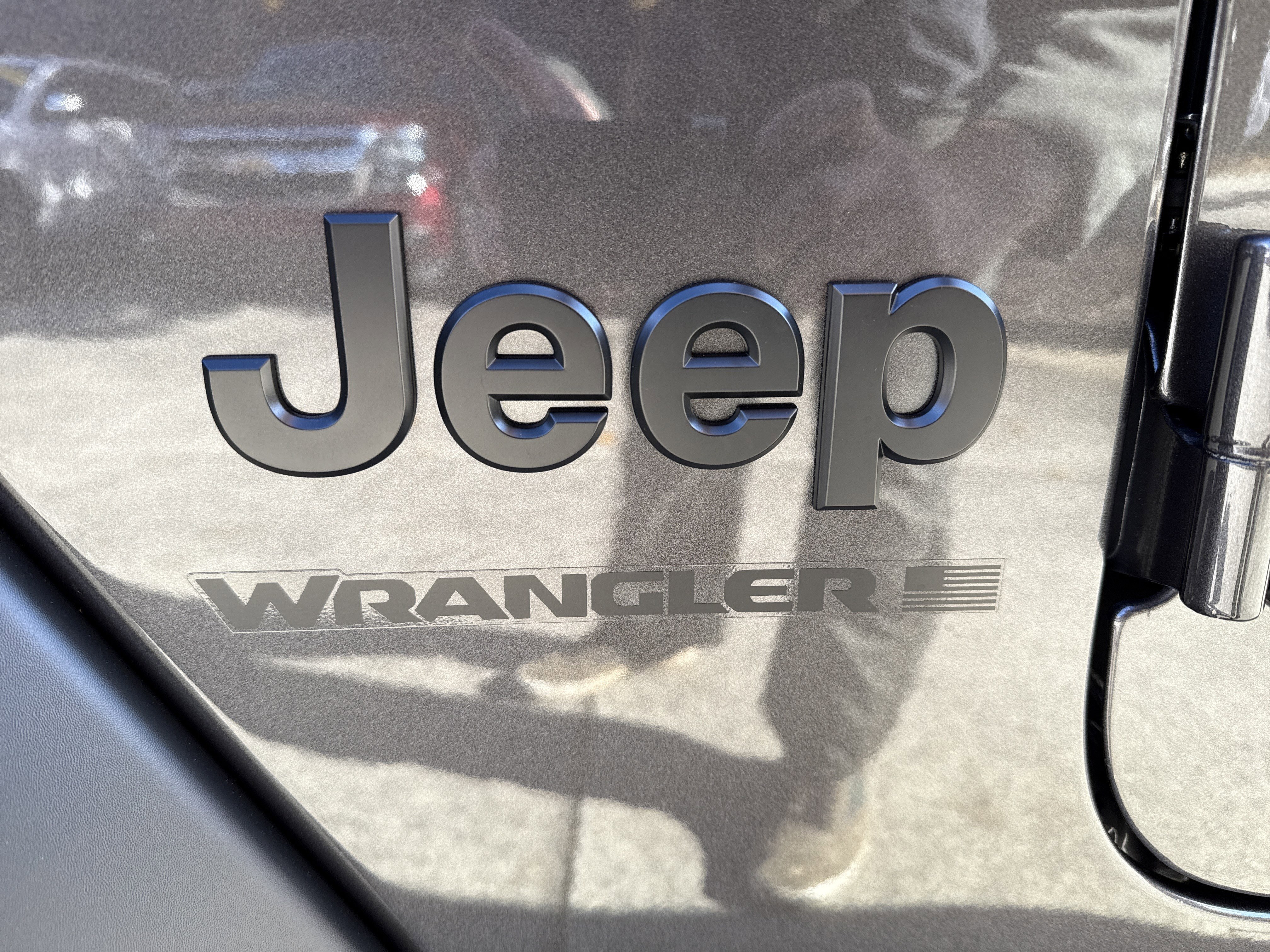 New 2026 Granite Crystal Metallic Clearcoat Jeep Sport S image 12