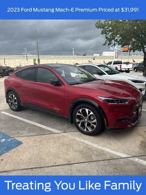 2023 Ford Mustang-Mach-e Premium's photo