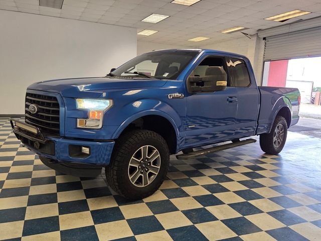 Used 2016 Blue Ford XLT image 3