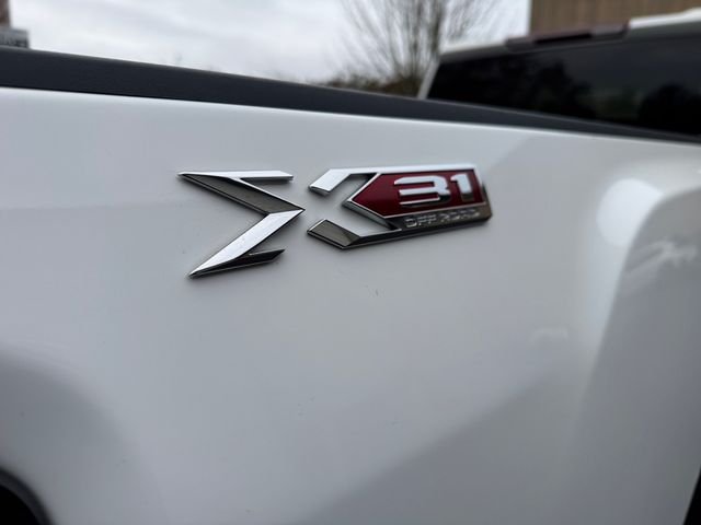 Used 2024 Summit White GMC SLE image 18