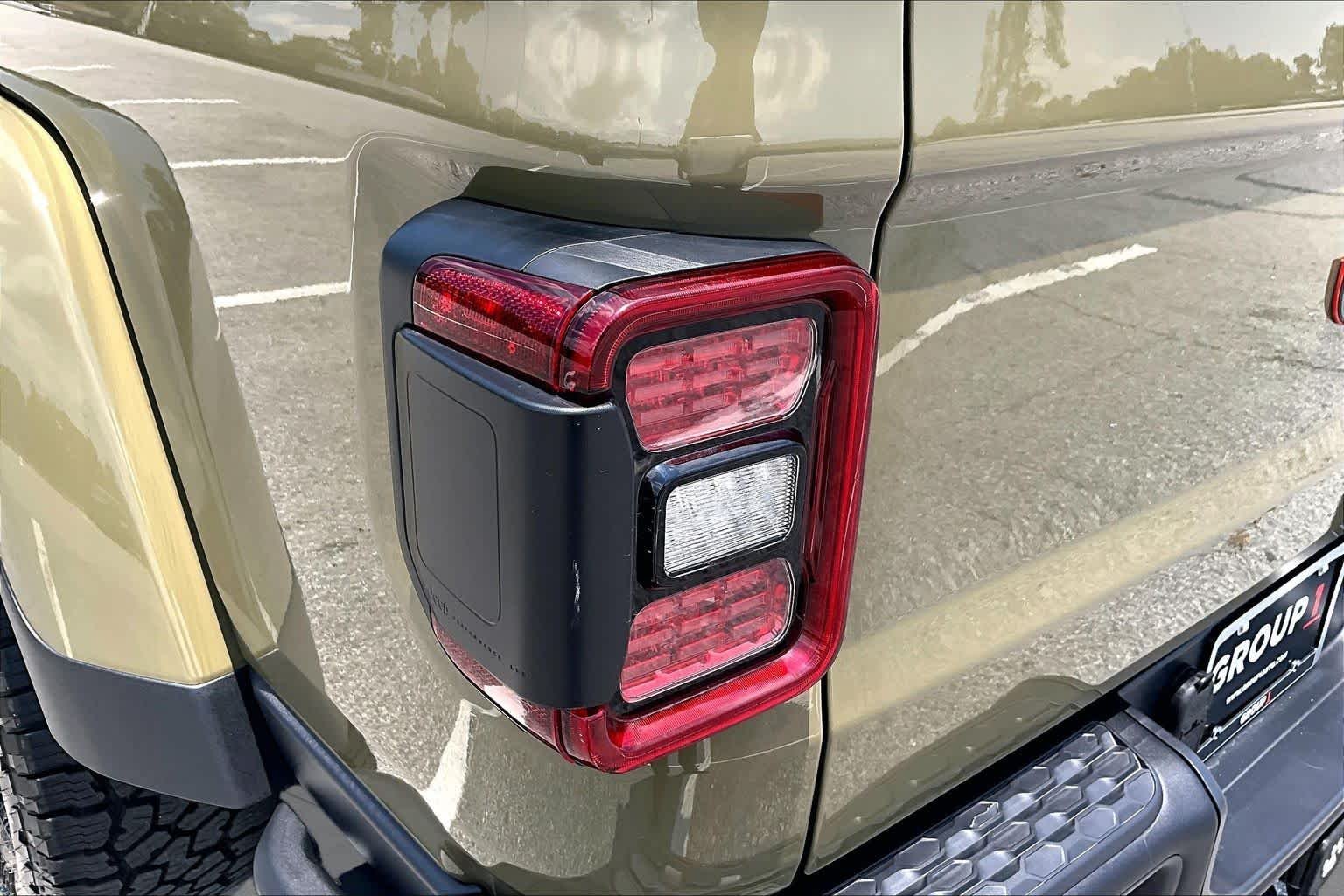 Used 2025 41 Jeep Mojave X image 29