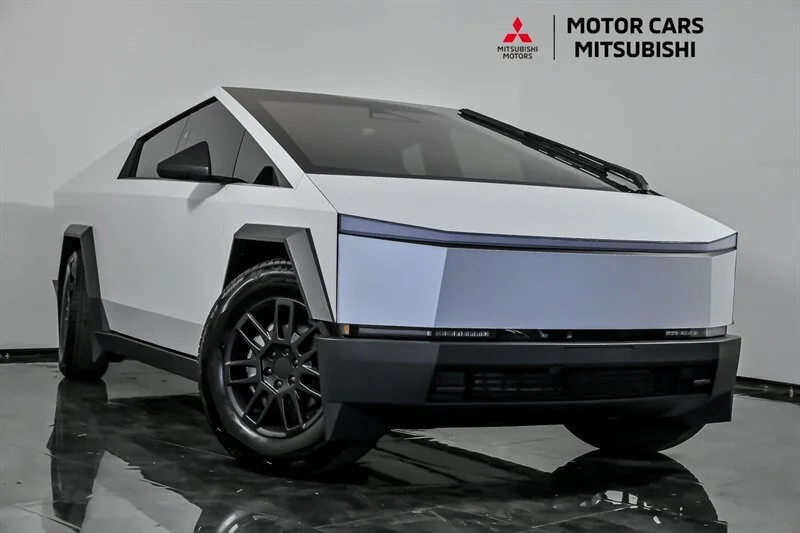 2025 Tesla Cybertruck All-Wheel Drive's photo