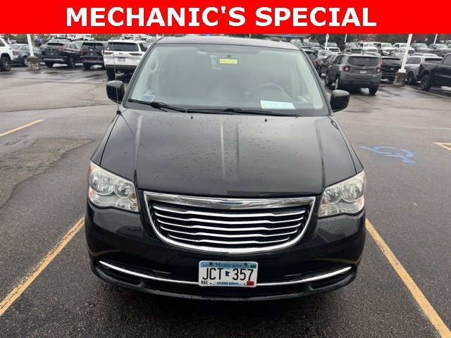 Used 2014 Chrysler Town & Country Touring with VIN 2C4RC1BG2ER445061 for sale in Shakopee, Minnesota