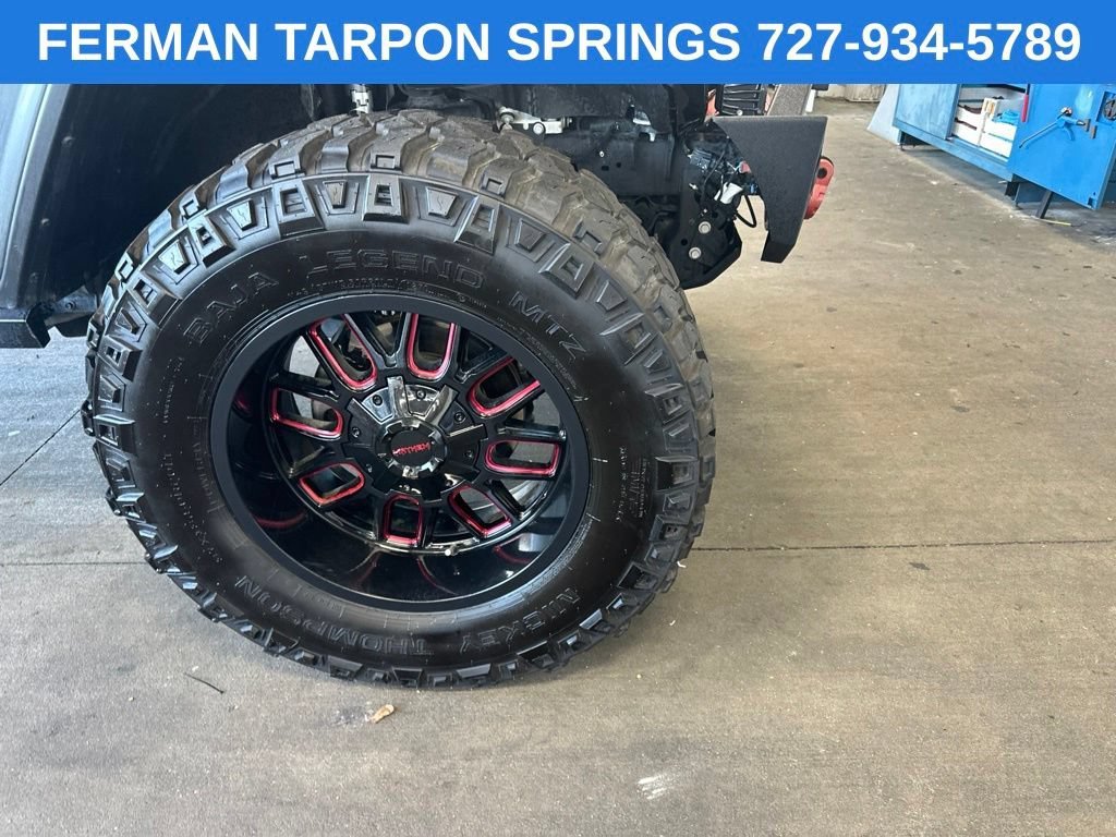Used 2022 Gray Jeep Rubicon image 3