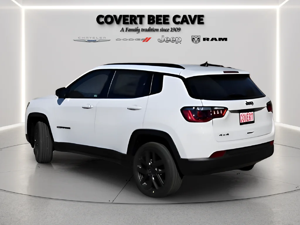 New 2026 White Jeep Latitude image 5