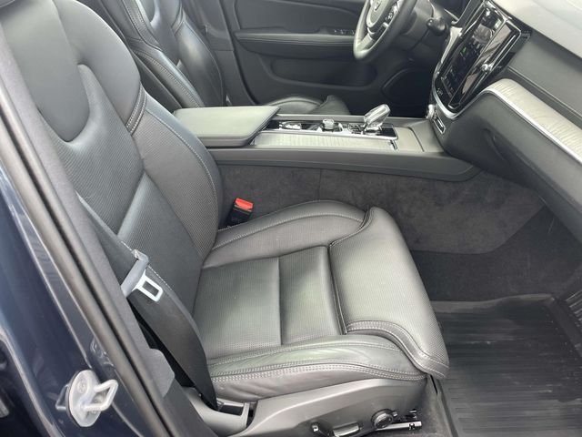 Certified Used 2024 Blue Volvo Ultimate image 20