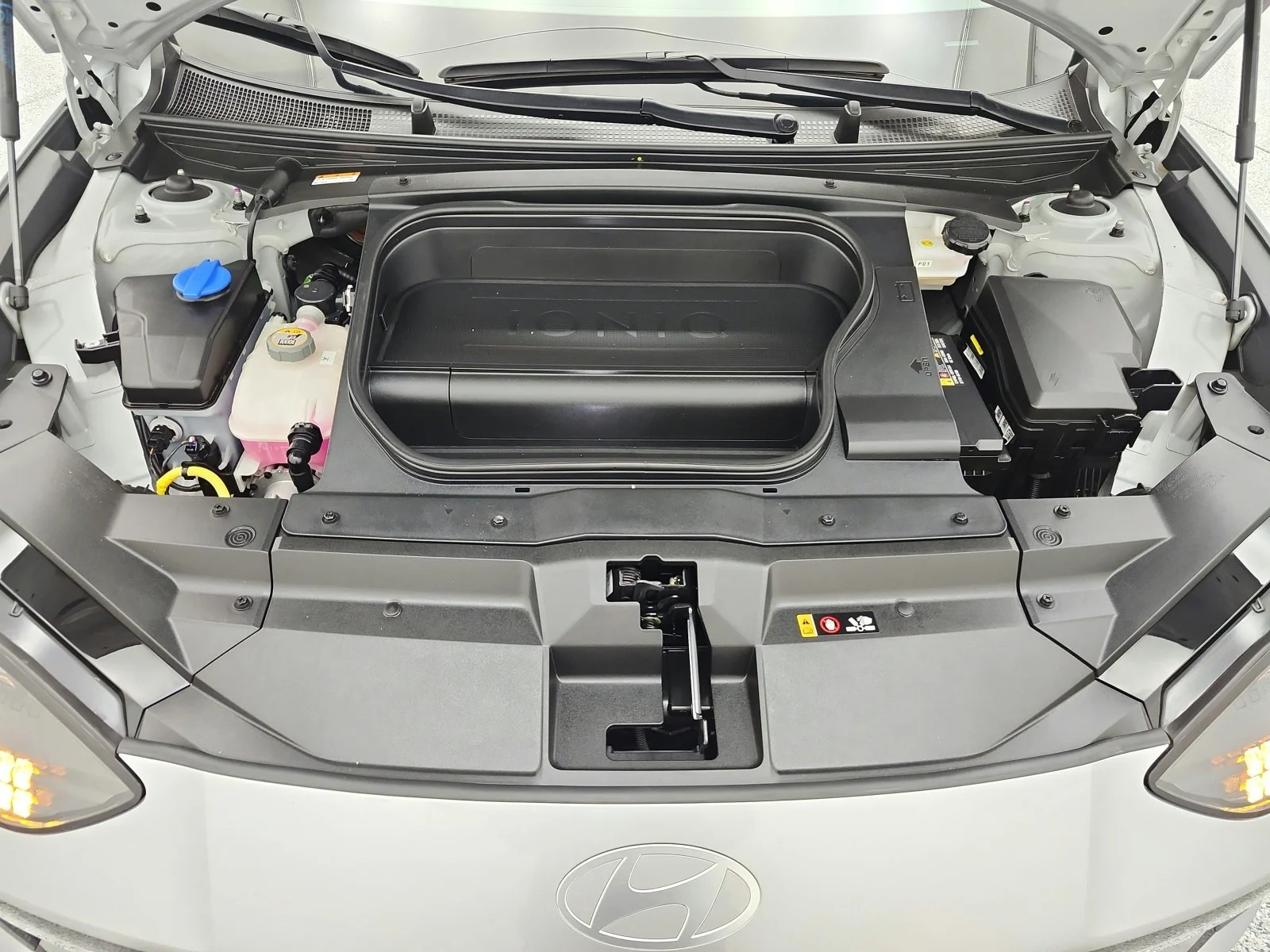 Used 2023 Curated Silver Hyundai Limited image 17