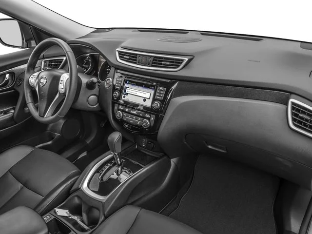 Used 2016 Gun Metallic Nissan SL image 18