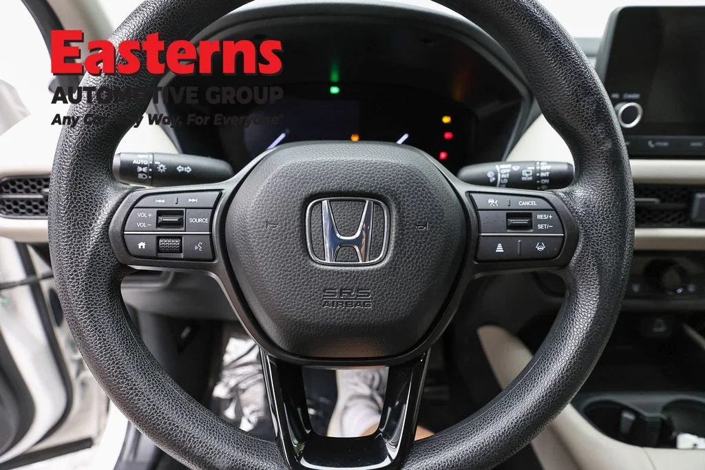 Used 2024 White Honda LX image 10