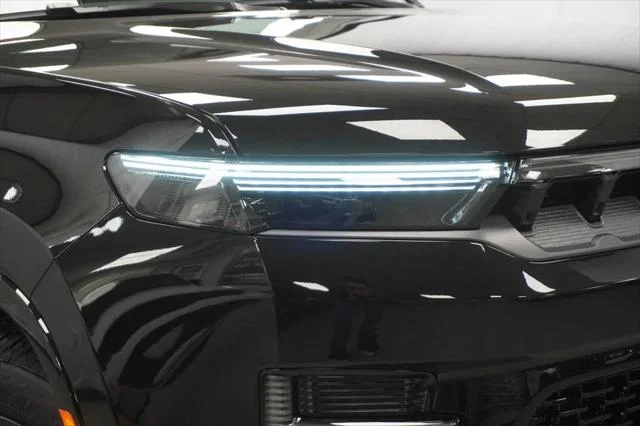 New 2026 High Gloss Black Exterior Paint Jeep Grand Wagoneer image 5