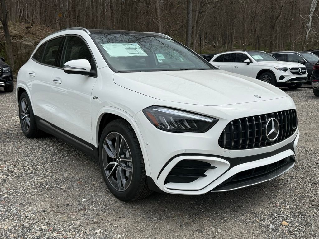 2026 Mercedes-Benz GLA GLA 35 AMG 4MATIC's photo