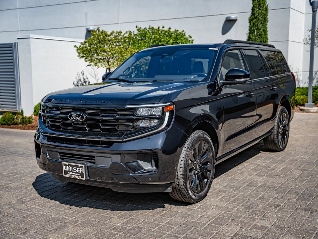 Used 2025 Black Ford Platinum image 1