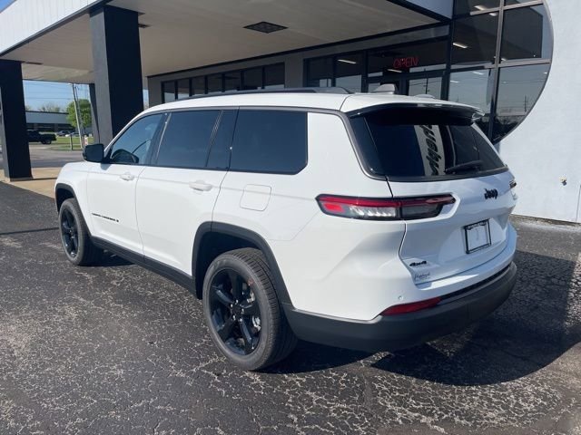 New 2026 Bright White Clear-Coat Exterior Paint Jeep Limited image 4