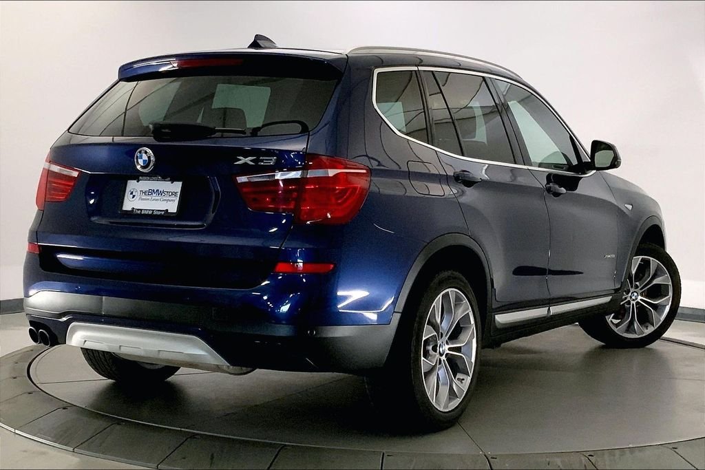 Used 2017 Deep Sea Blue Metallic BMW  image 12